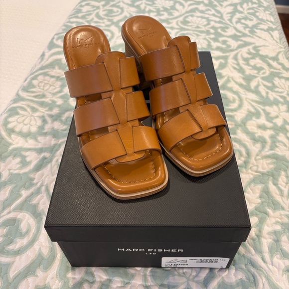Marc Fisher Women's Medium Natural Fisherman Style Sandals - Picture 1 of 7